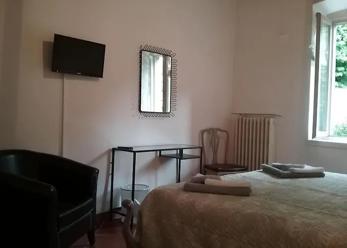 Artemisia Antique Fara Lägenhet Bergamo